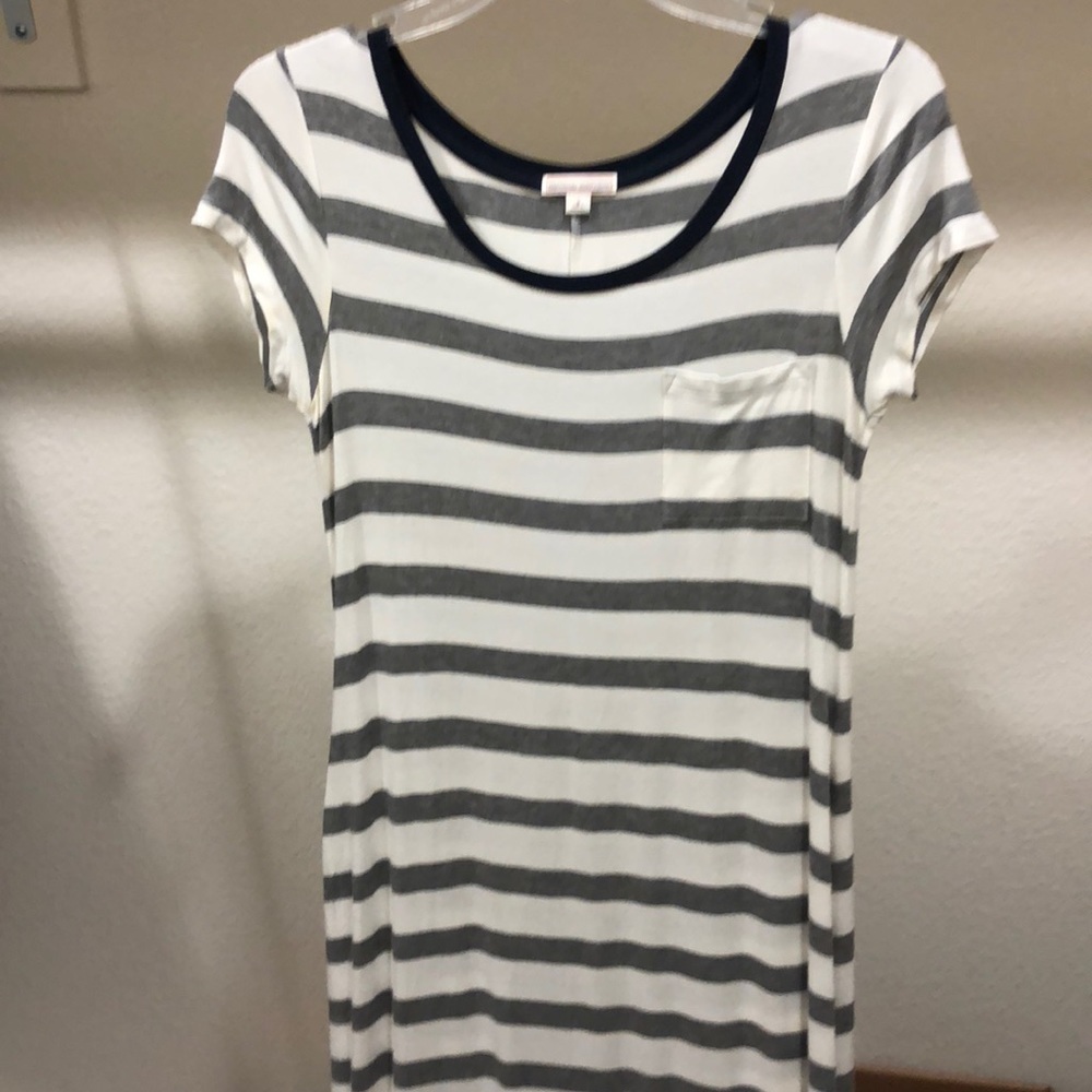 Maternity maxi dress